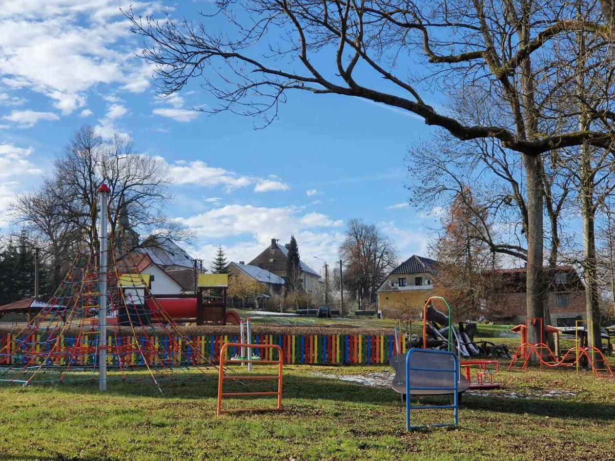 Villa Paeitara Hof Mariánské Lázně Esterno foto